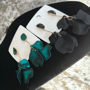 👑Elegant Green or Black Floral Earrings